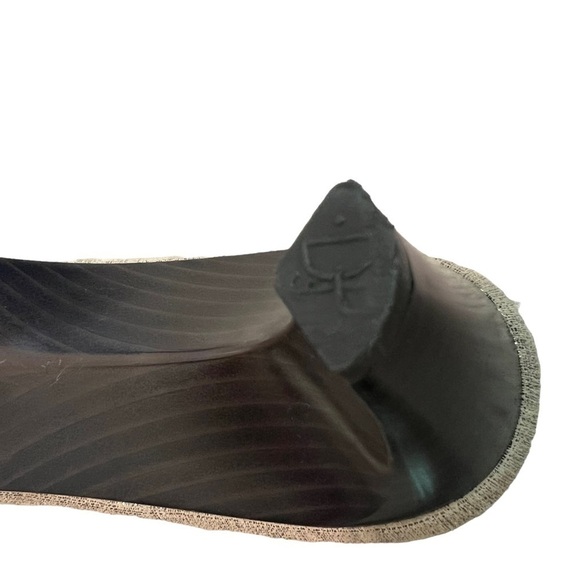 Donald J Pliner Mule Heels Peace Sign Studded Beige Size 9.5 - Picture 13 of 13